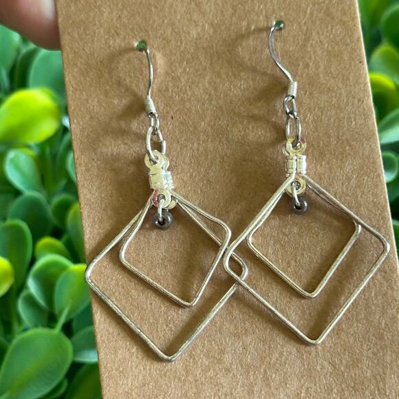 BOGO FREE VTG SILVER SQUARE DANGLE EARRINGS - Picture 1 of 4
